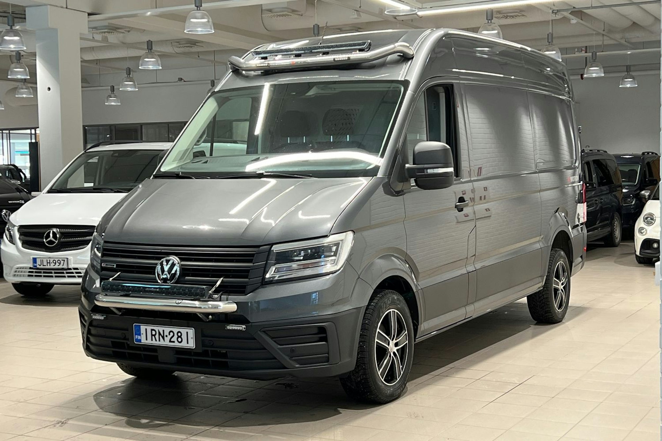 met. harmaa Volkswagen Crafter 2024 kuva 25.
