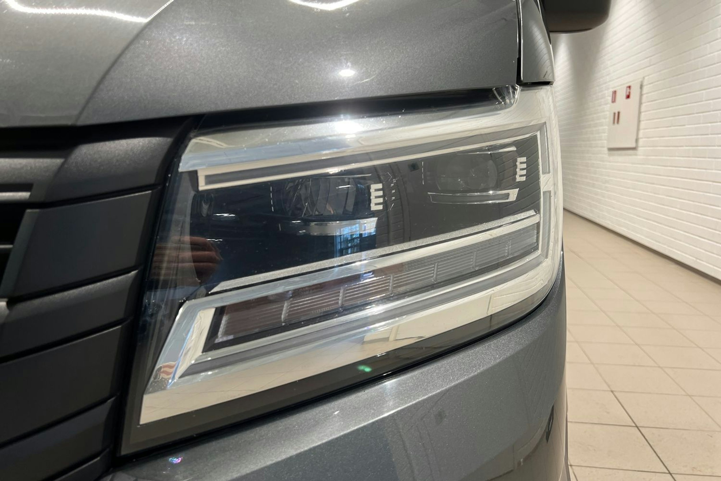 met. harmaa Volkswagen Crafter 2024 kuva 26.