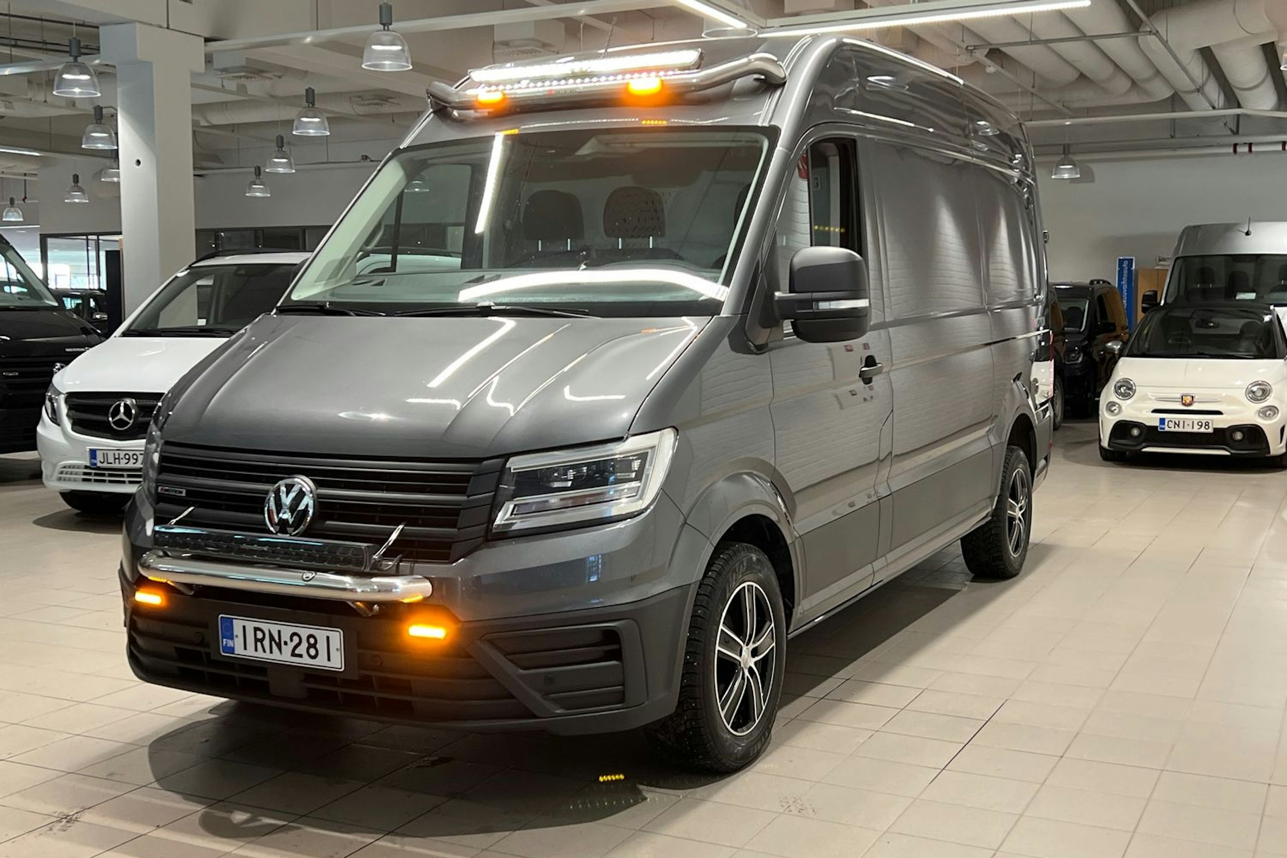 met. harmaa Volkswagen Crafter 2024 kuva 30.