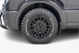 Musta Volkswagen Crafter 2024 kuva 12.