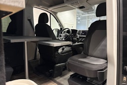 Musta Volkswagen Crafter 2024 kuva 17.