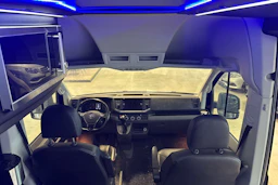 musta Volkswagen Crafter 2024 kuva 5.