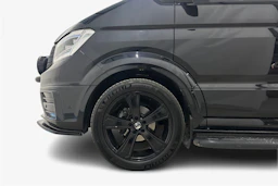 musta Volkswagen Crafter 2024 kuva 9.