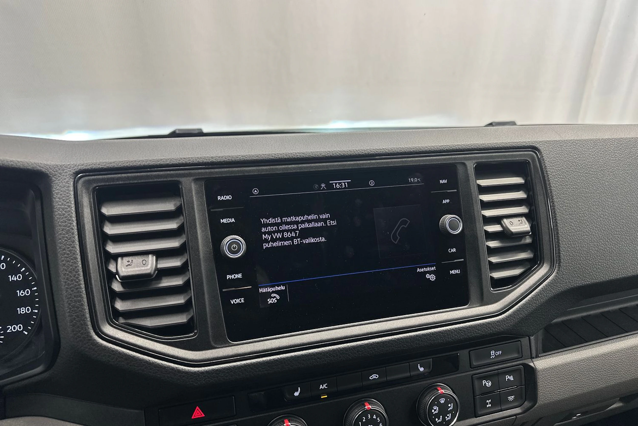 musta Volkswagen Crafter 2024 kuva 16.
