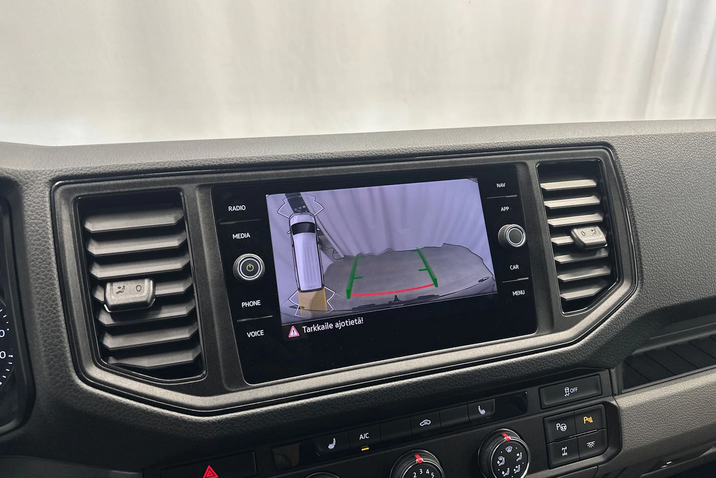 musta Volkswagen Crafter 2024 kuva 21.