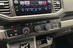 musta Volkswagen Crafter 2024 kuva 22.