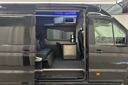 musta Volkswagen Crafter 2024 kuva 25.