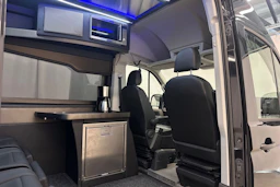 musta Volkswagen Crafter 2024 kuva 27.