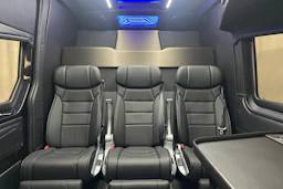 musta Volkswagen Crafter 2024 kuva 29.