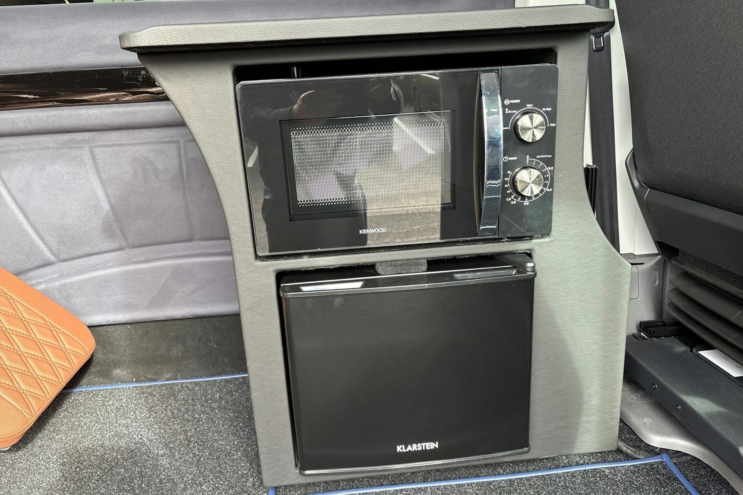 Musta Volkswagen Crafter 2024 kuva 12.