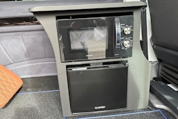 Musta Volkswagen Crafter 2024 kuva 12.