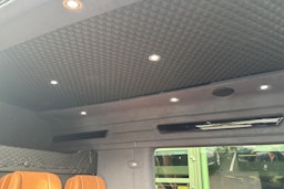 Musta Volkswagen Crafter 2024 kuva 14.