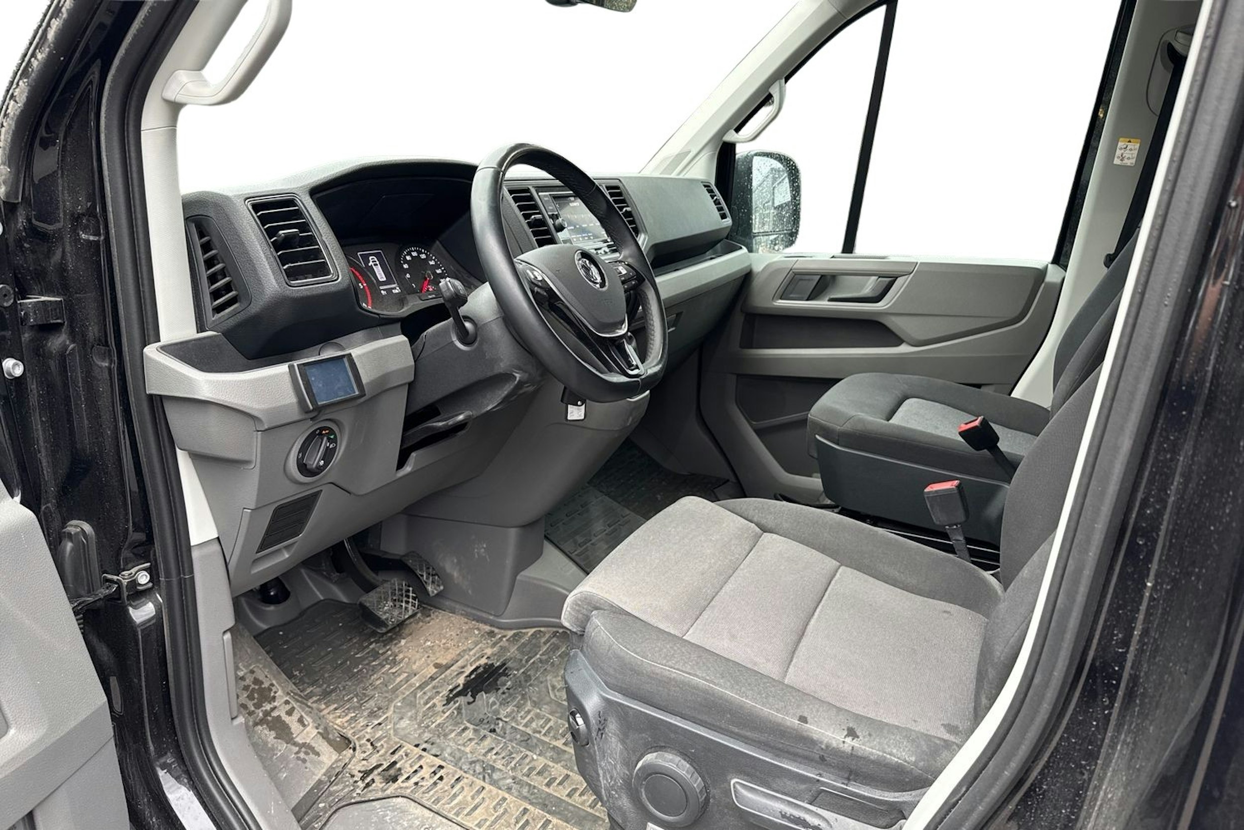 musta Volkswagen Crafter 2024 kuva 3.