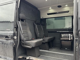 musta Volkswagen Crafter 2024 kuva 4.