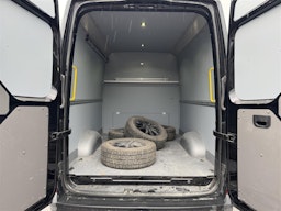 musta Volkswagen Crafter 2024 kuva 5.