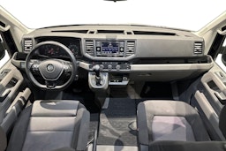 musta Volkswagen Crafter 2024 kuva 9.