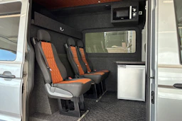 met. harmaa Volkswagen Crafter 2024 kuva 27.