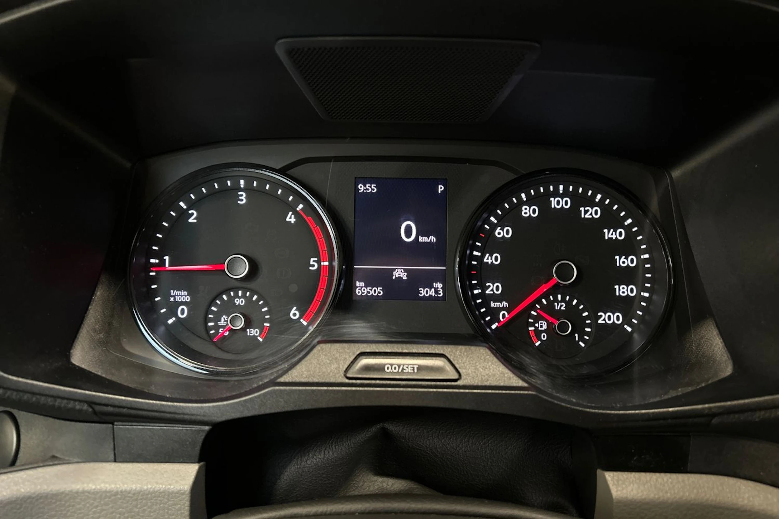 musta Volkswagen Crafter 2024 kuva 16.