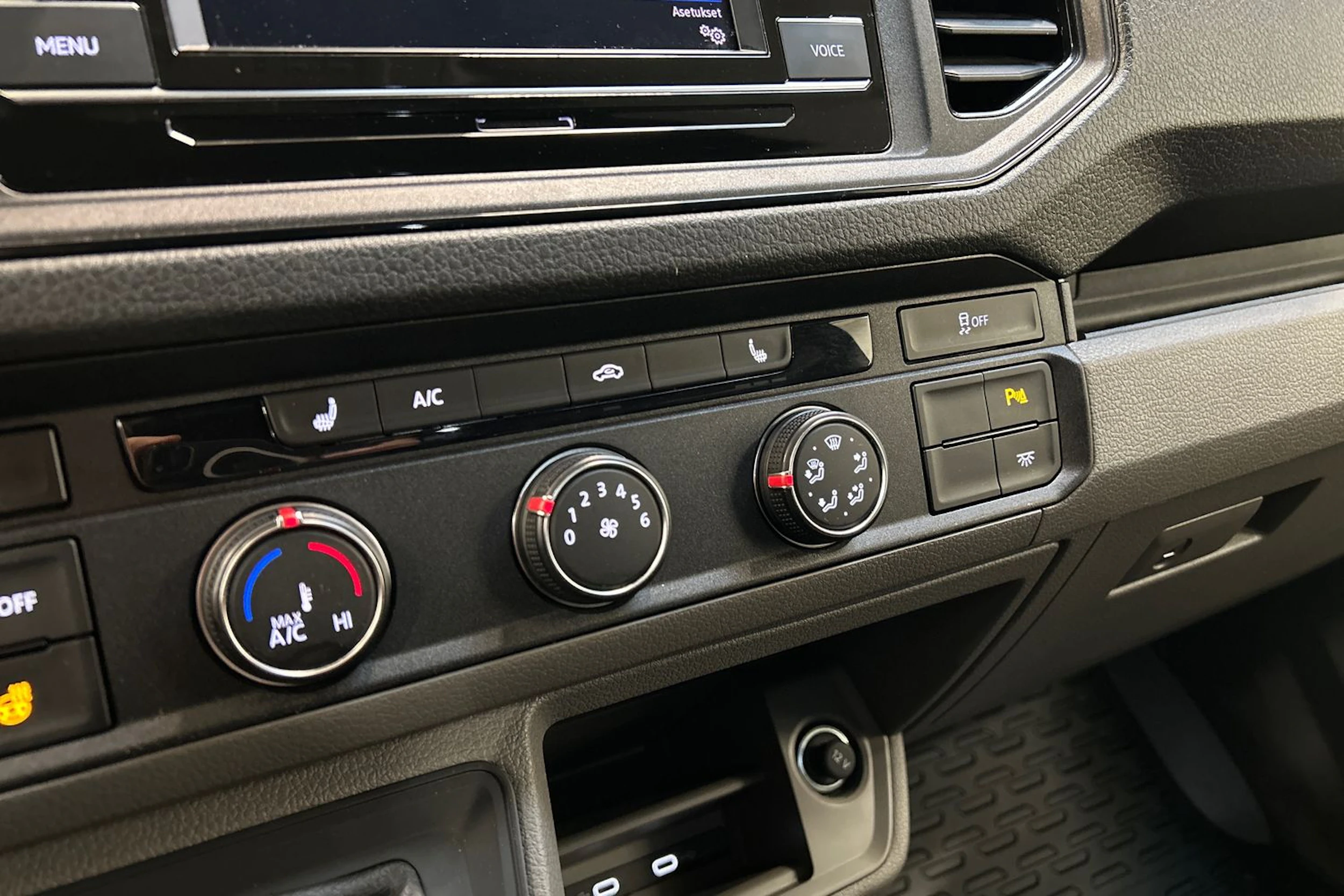 musta Volkswagen Crafter 2024 kuva 21.