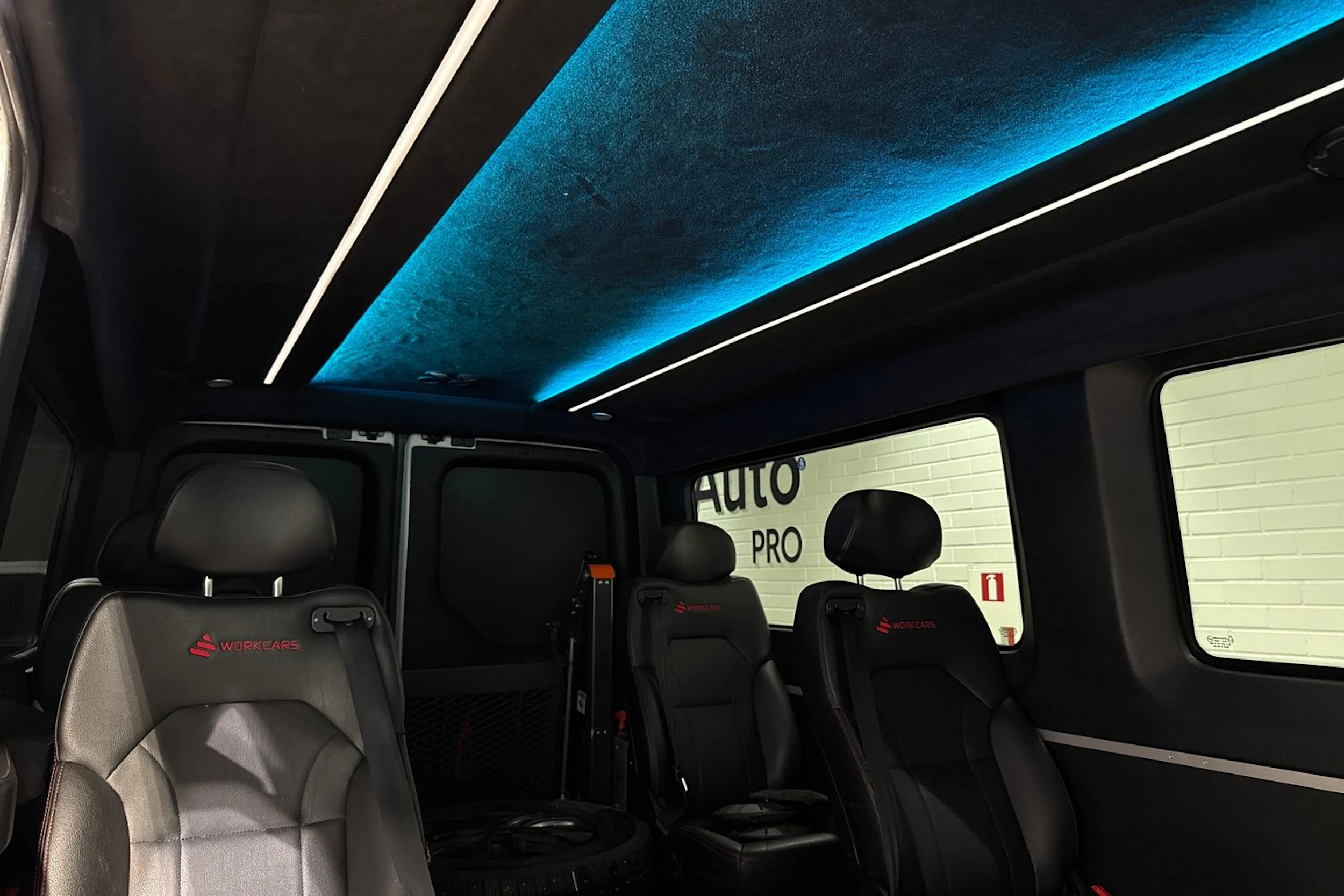 valkoinen Volkswagen Crafter 2024 kuva 13.