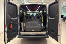 valkoinen Volkswagen Crafter 2024 kuva 16.
