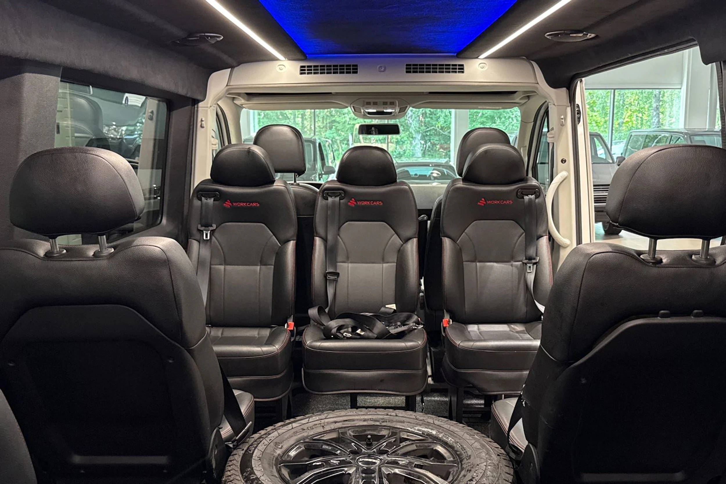 valkoinen Volkswagen Crafter 2024 kuva 18.