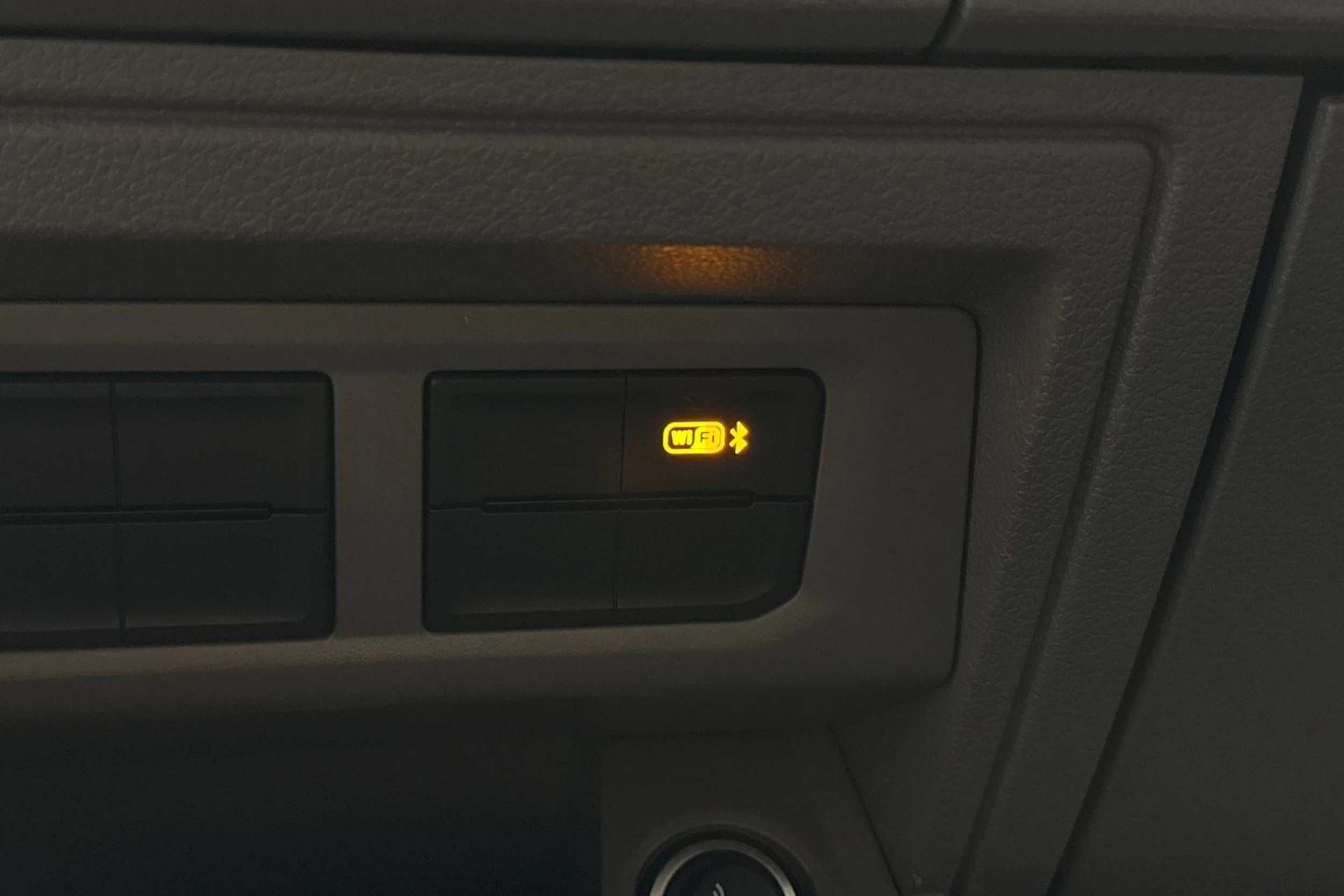 valkoinen Volkswagen Crafter 2024 kuva 24.