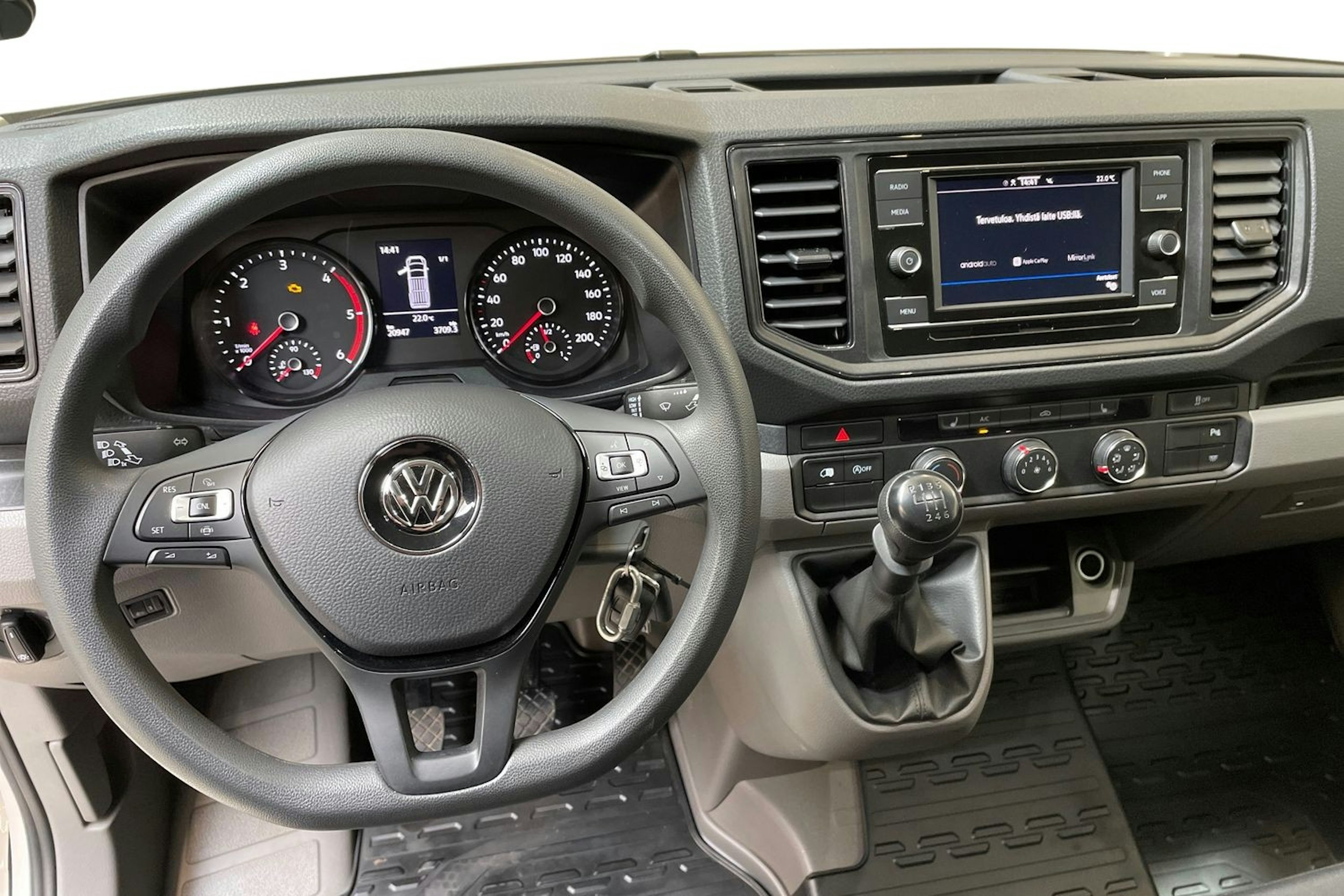 valkoinen Volkswagen Crafter 2024 kuva 9.