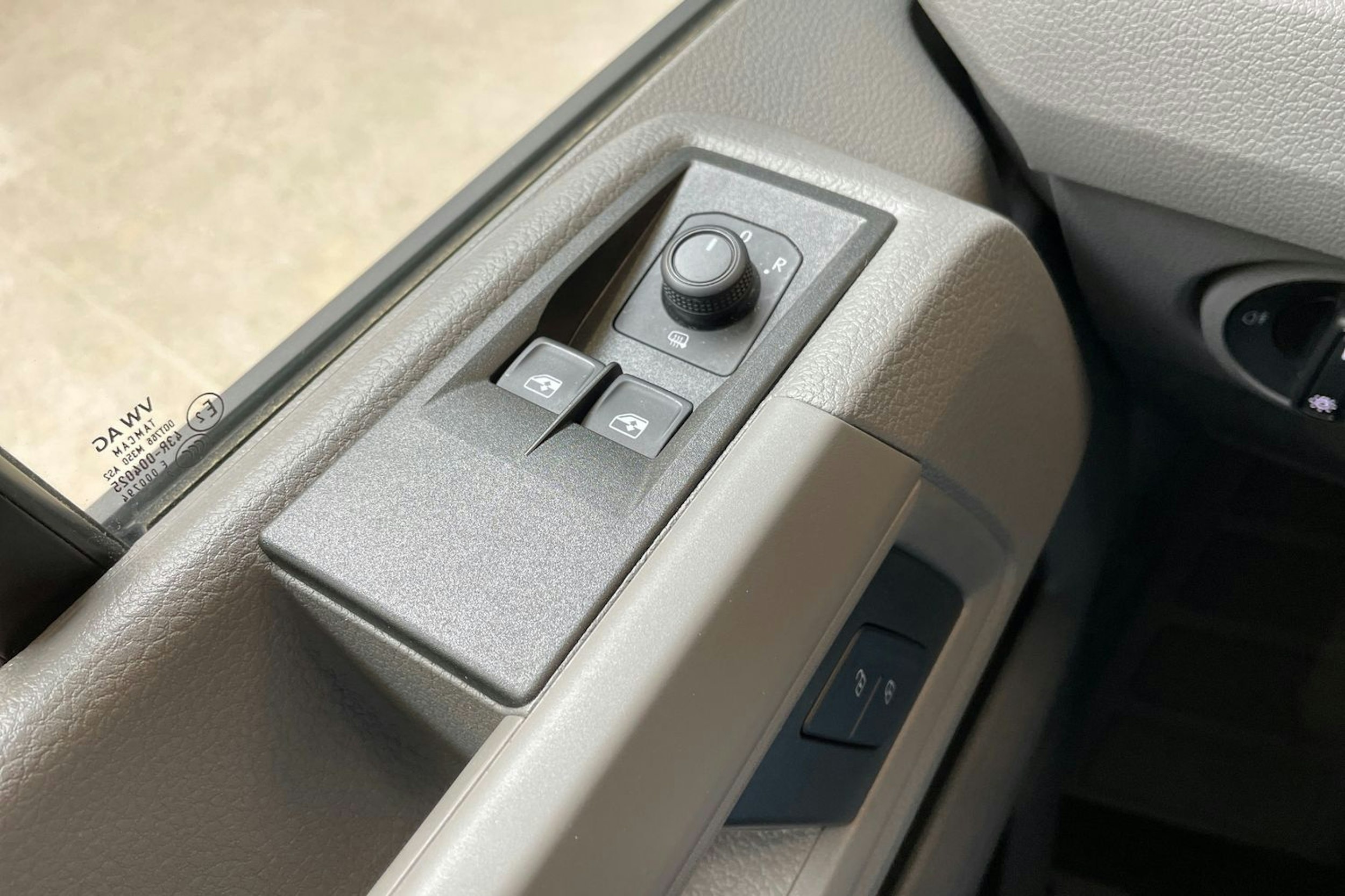 valkoinen Volkswagen Crafter 2024 kuva 18.