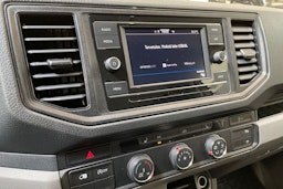 valkoinen Volkswagen Crafter 2024 kuva 19.