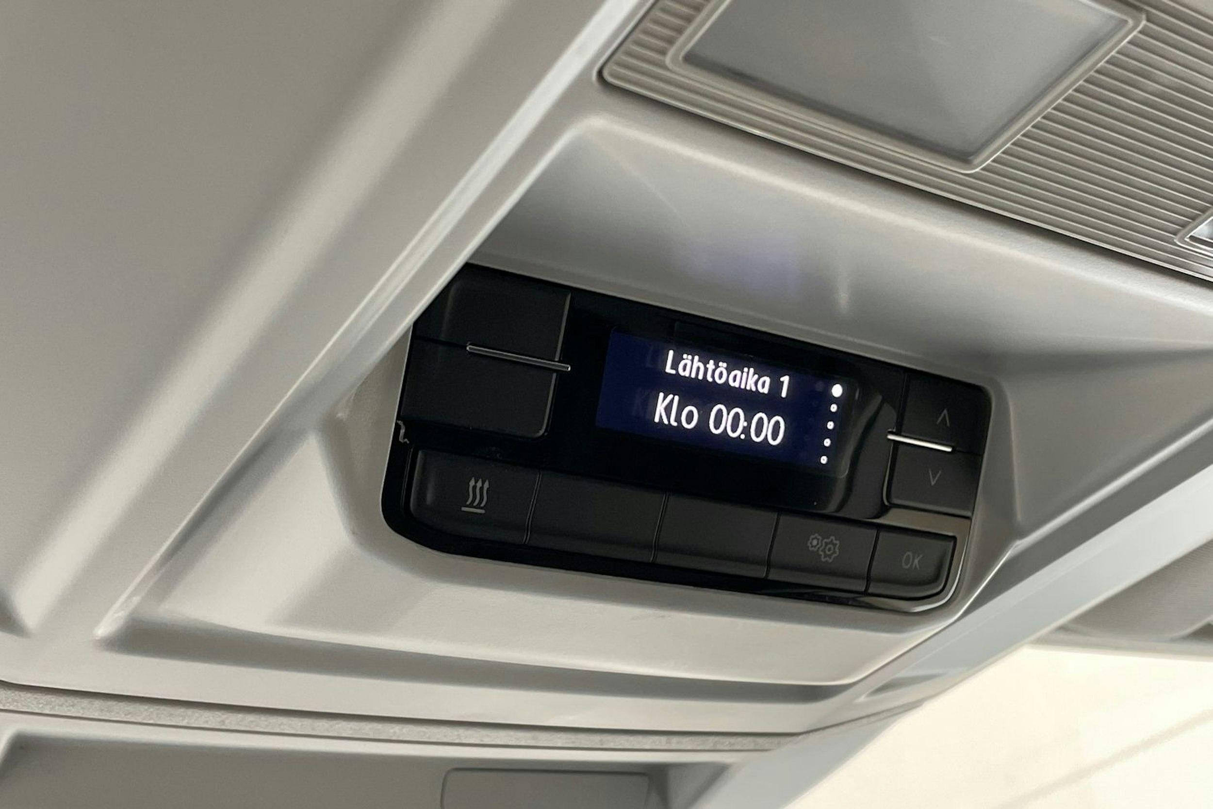 valkoinen Volkswagen Crafter 2024 kuva 21.