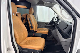Valkoinen Volkswagen CRAFTER 2024 kuva 13.