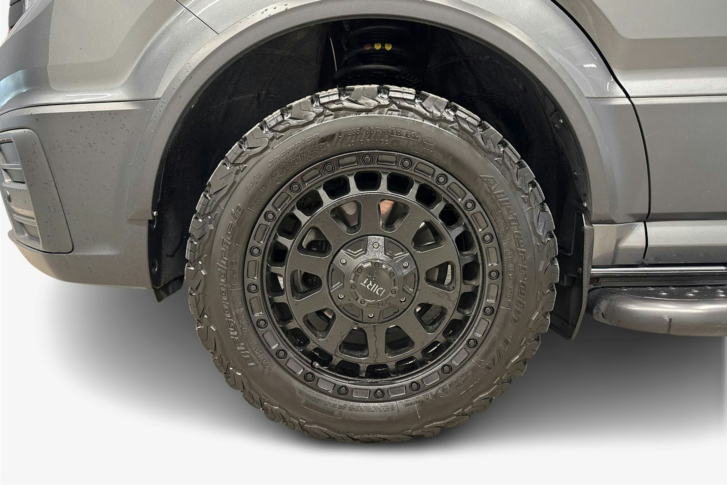 Harmaa Volkswagen CRAFTER 2024 kuva 11.
