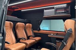 Harmaa Volkswagen CRAFTER 2024 kuva 13.