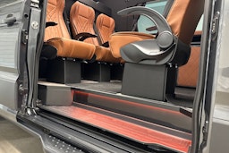 Harmaa Volkswagen CRAFTER 2024 kuva 16.