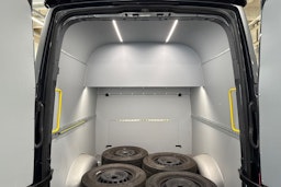 Harmaa Volkswagen CRAFTER 2024 kuva 20.