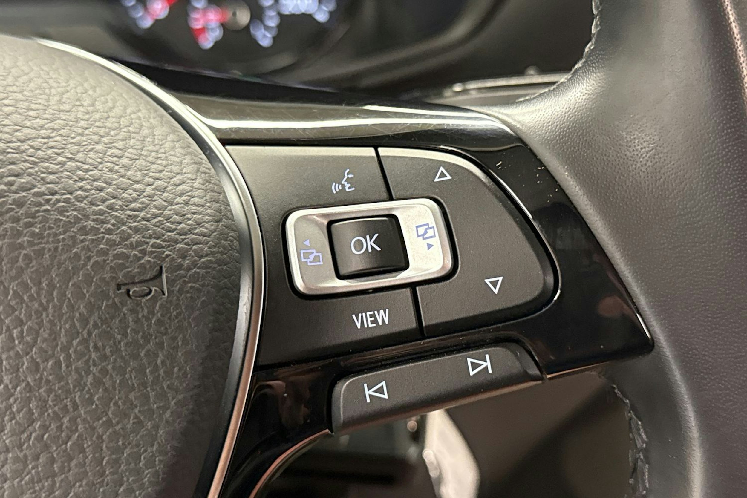 Harmaa Volkswagen CRAFTER 2024 kuva 22.
