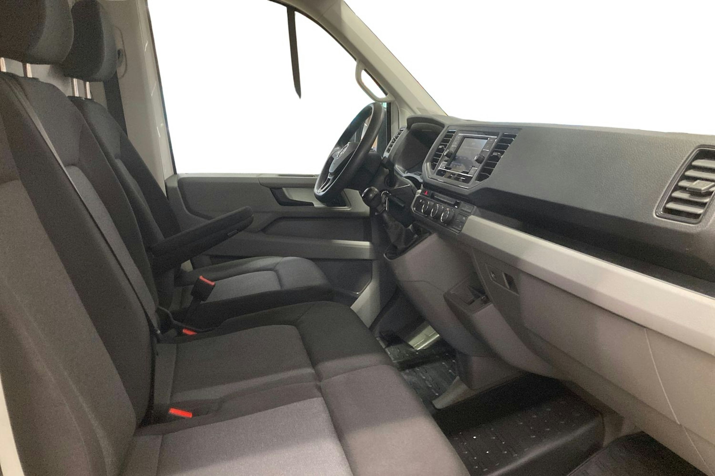 valkoinen Volkswagen Crafter 2024 kuva 10.