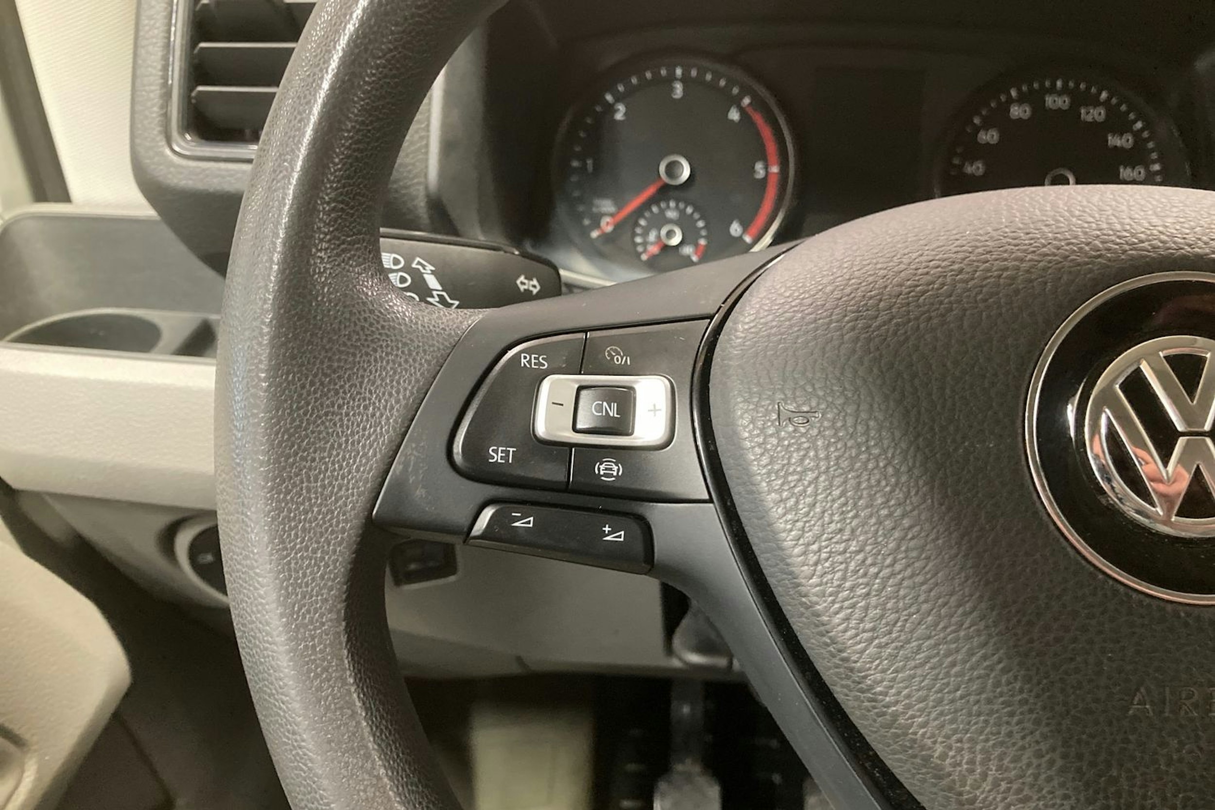 valkoinen Volkswagen Crafter 2024 kuva 15.