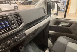 valkoinen Volkswagen Crafter 2024 kuva 23.