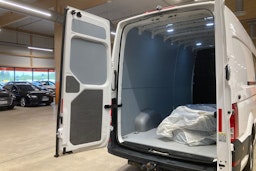 valkoinen Volkswagen Crafter 2024 kuva 29.
