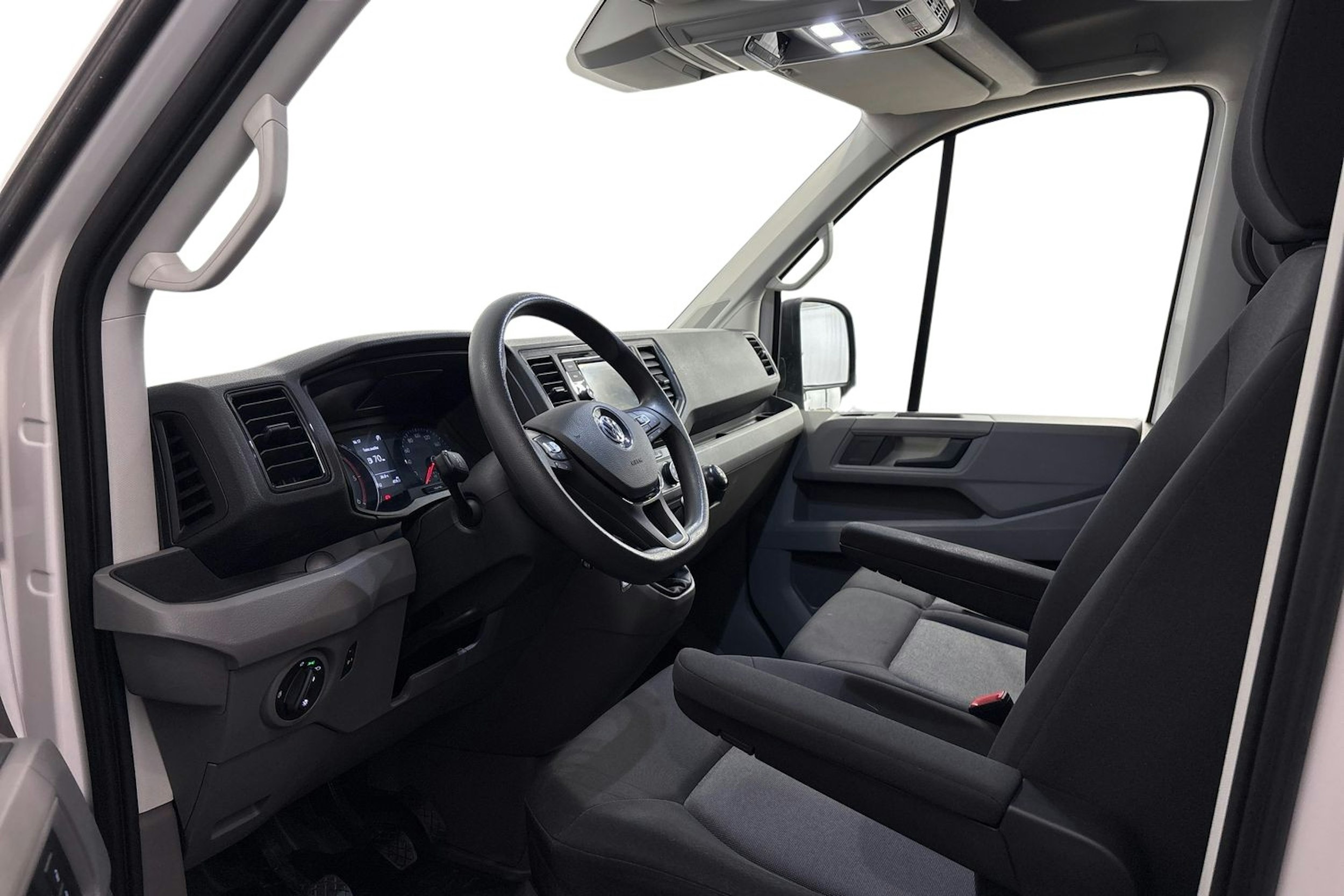 valkoinen Volkswagen Crafter 2024 kuva 6.