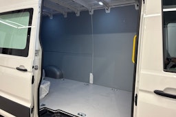 valkoinen Volkswagen Crafter 2024 kuva 10.