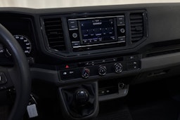 valkoinen Volkswagen Crafter 2024 kuva 13.