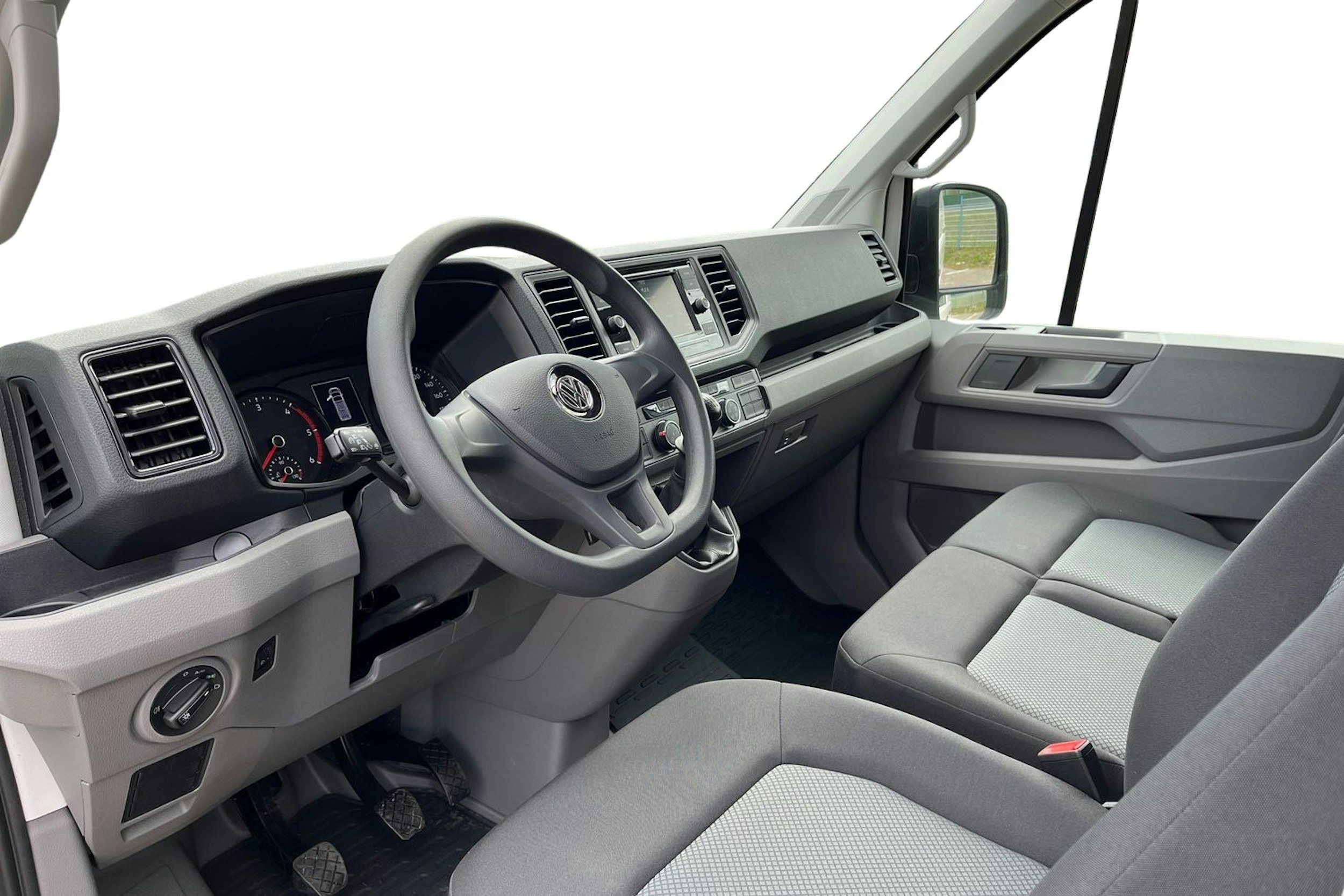 valkoinen Volkswagen Crafter 2024 kuva 7.
