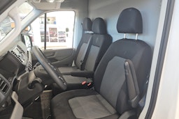 Valkoinen Volkswagen Crafter 2024 kuva 7.