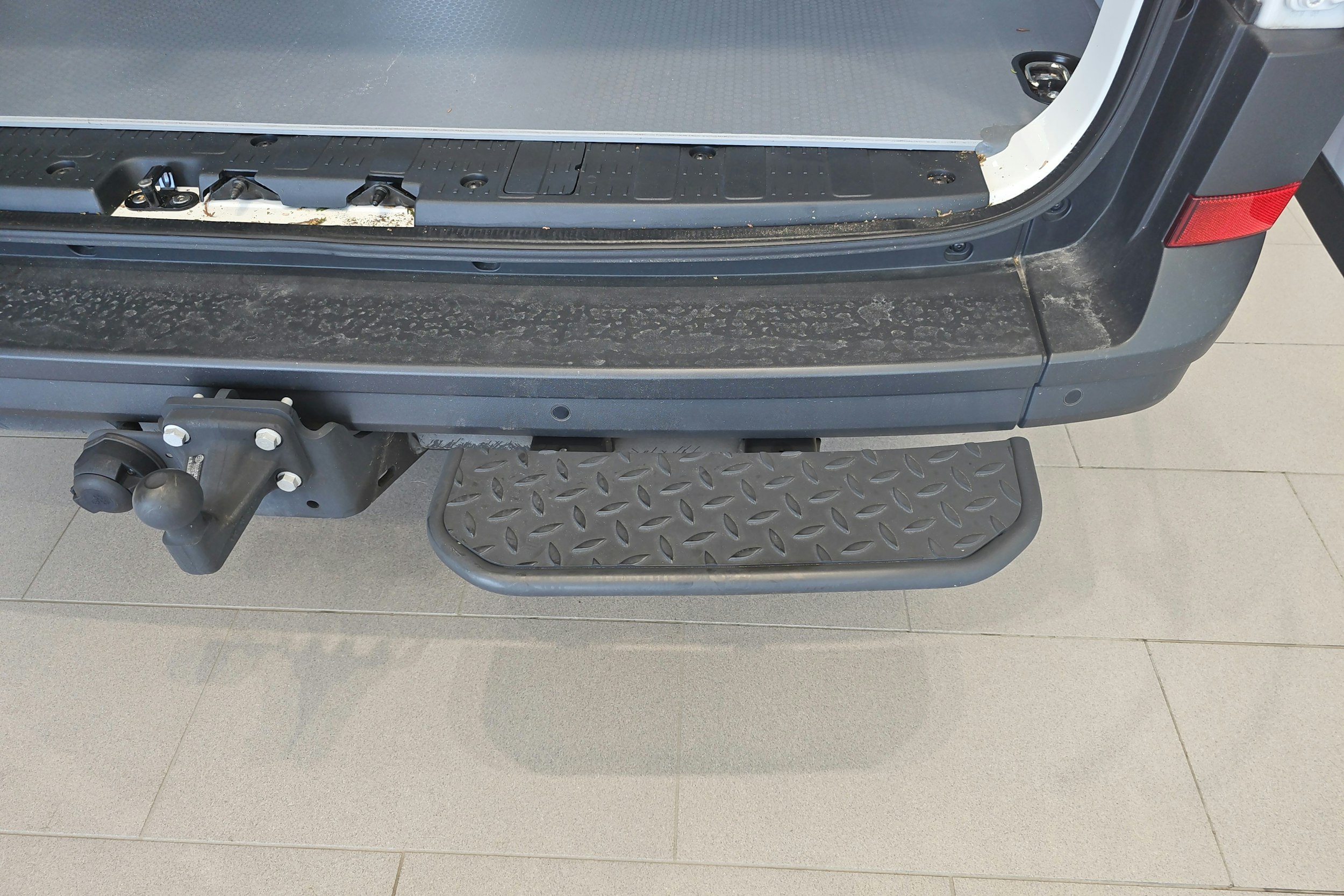 Valkoinen Volkswagen Crafter 2024 kuva 11.
