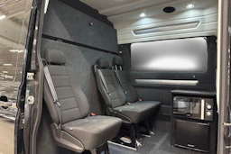 met. musta Volkswagen Crafter 2024 kuva 2.