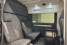 met. musta Volkswagen Crafter 2024 kuva 13.