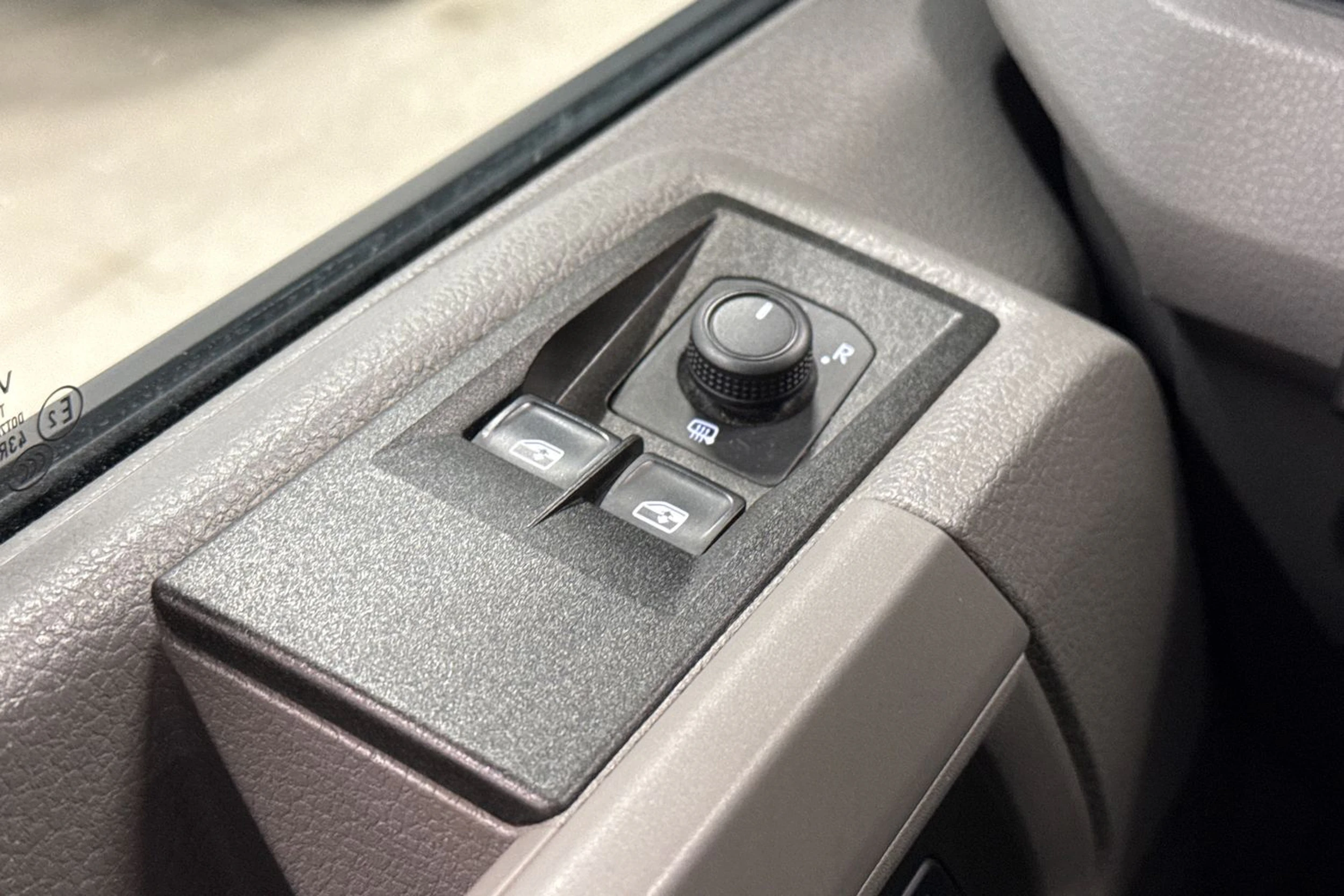 met. musta Volkswagen Crafter 2024 kuva 25.